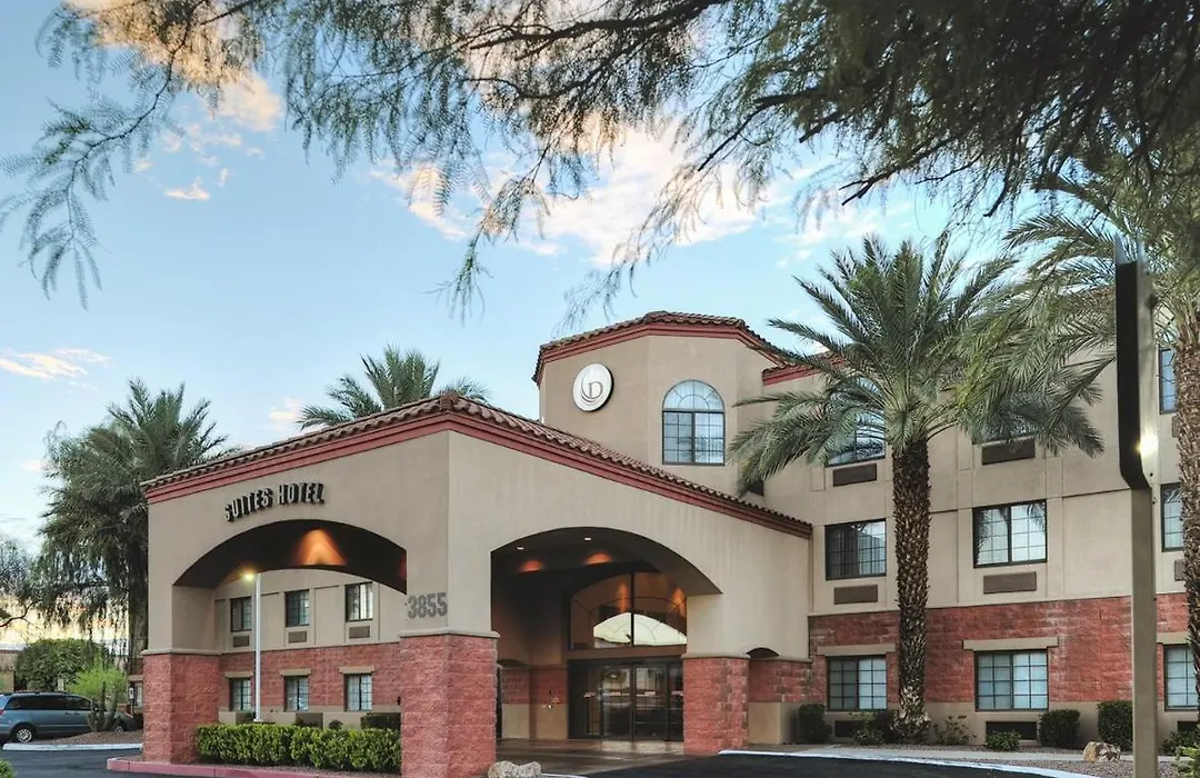 Hilton Vacation Club Varsity Club Tucson-1
