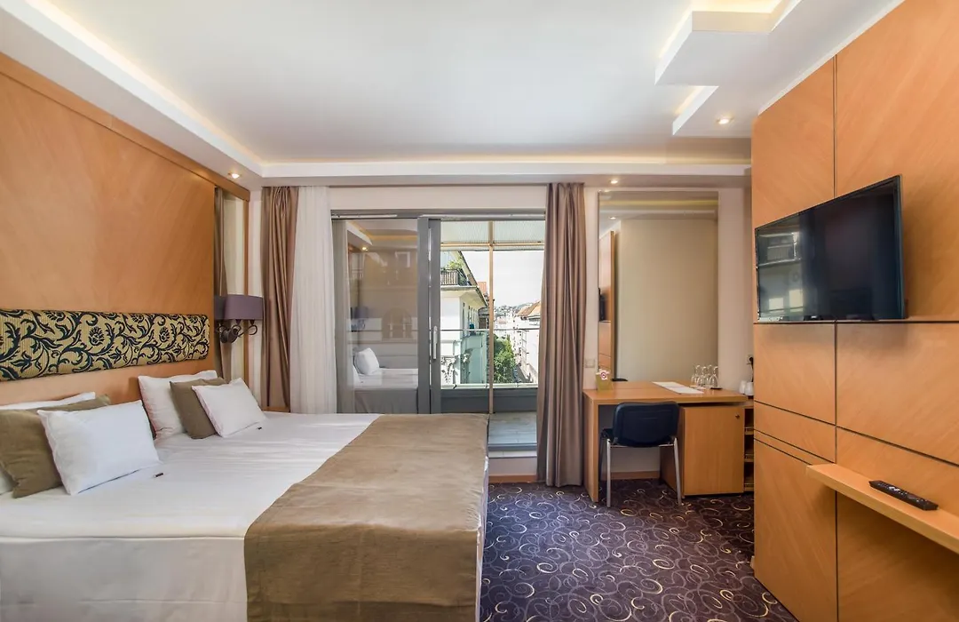 Marmara Hotel Budapest-1