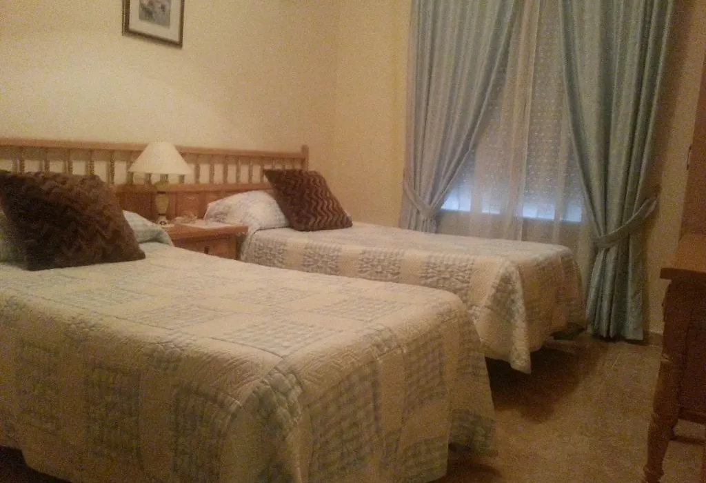 Hostal Cerezo-1
