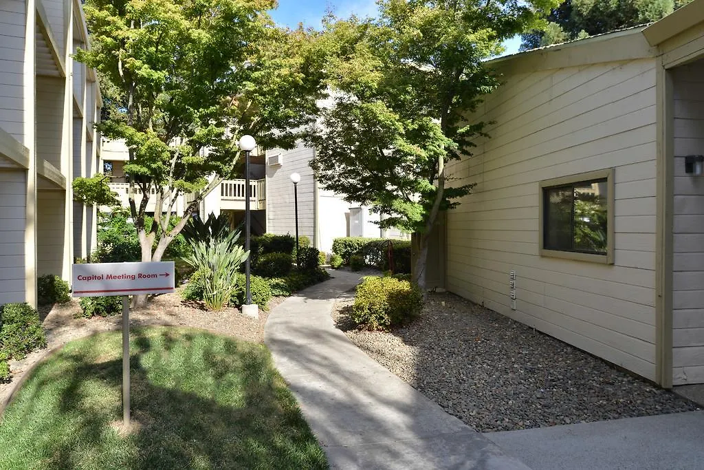 Hawthorn Suites Sacramento-1
