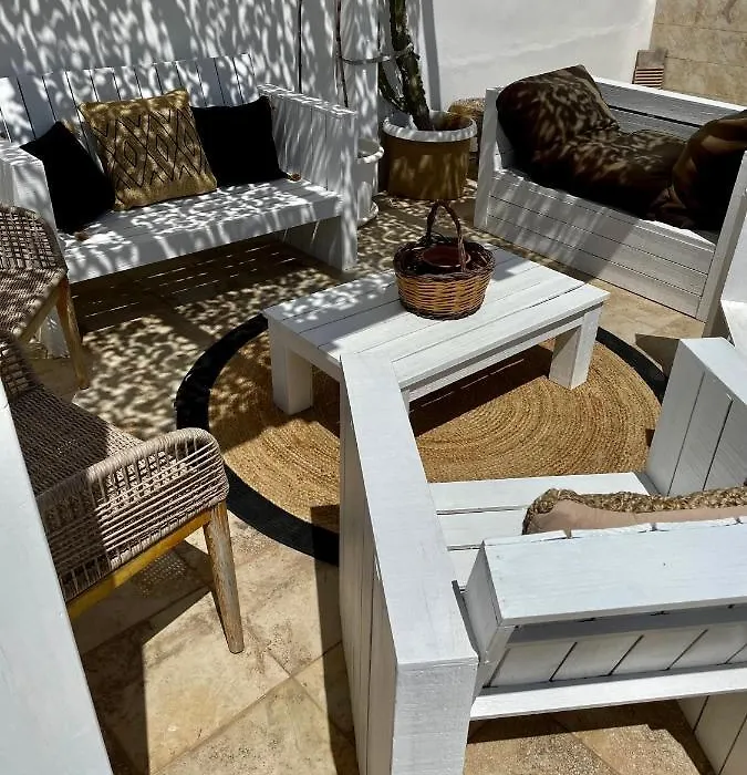 Chichouse-1