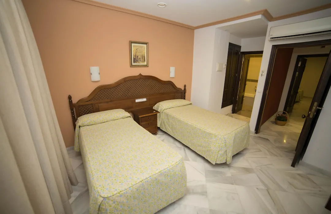 Hotel Los Omeyas-1