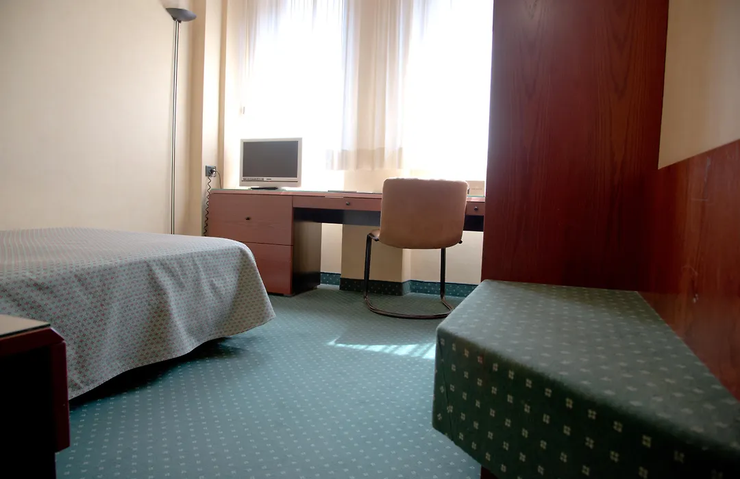 Hotel Boston-1