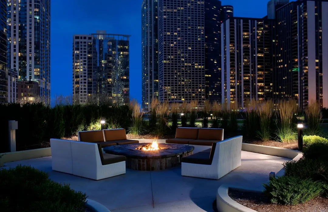Radisson Blu Aqua Hotel, Chicago-1