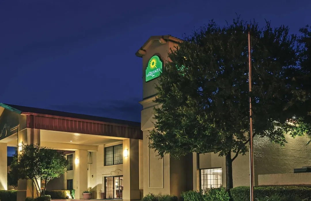 La Quinta Inn By Wyndham San Marcos-1