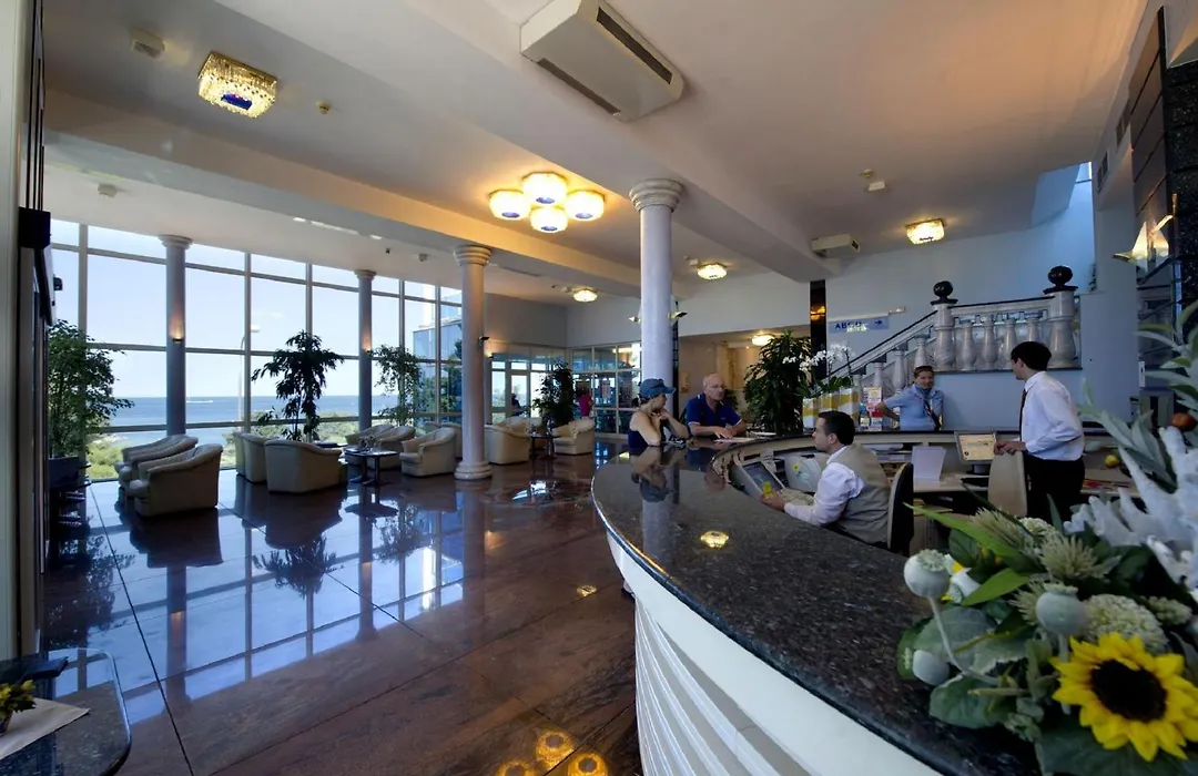 Hotel Gran Vista Plava Laguna-1