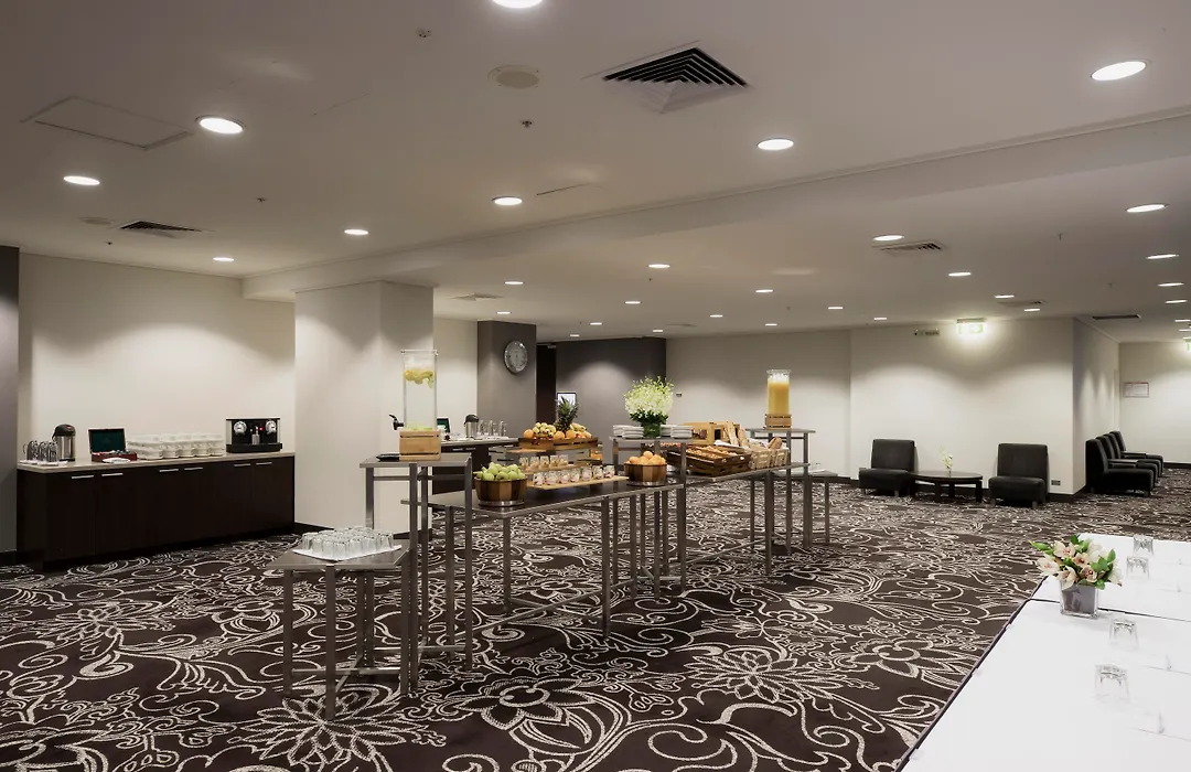 Novotel Melbourne On Collins-1