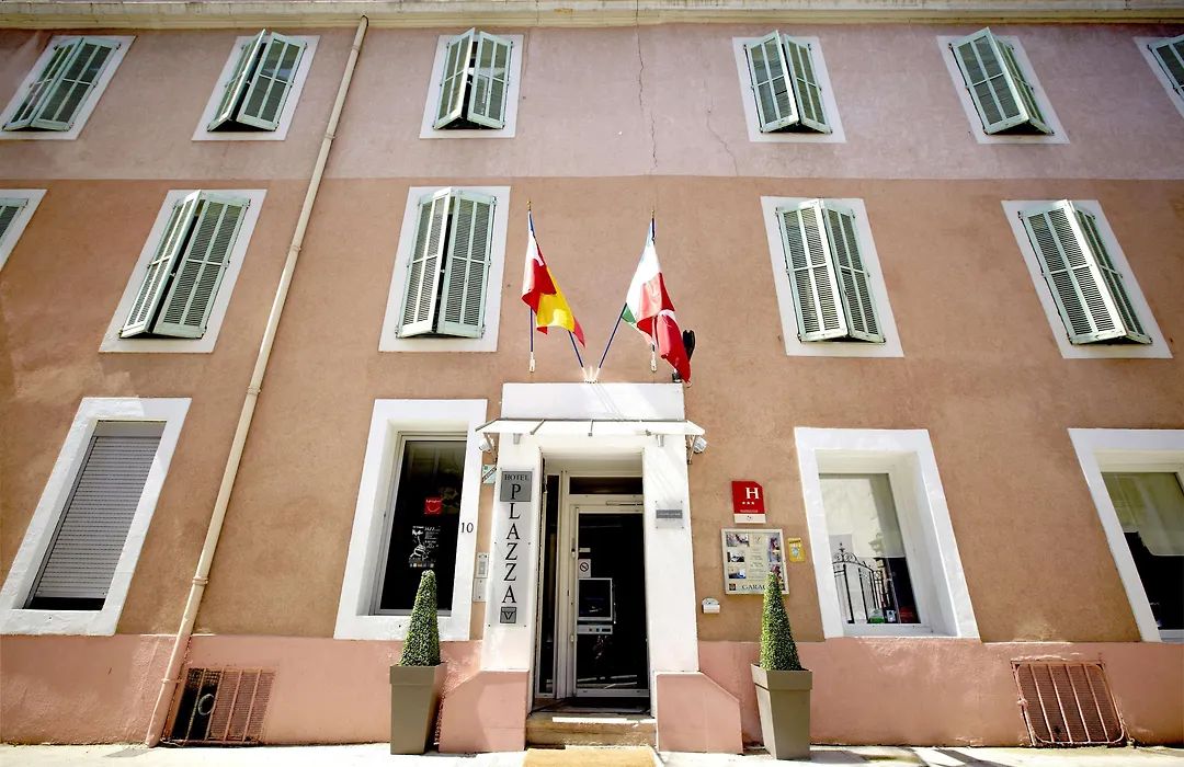 Plazza Hotel-1