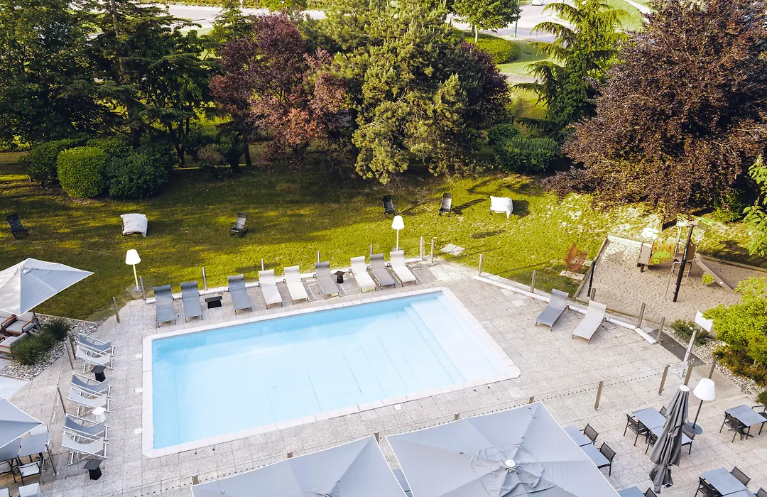 Novotel Beaune-1