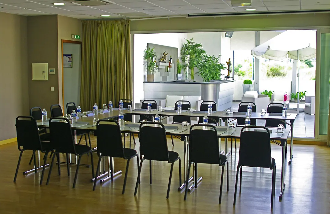 Campanile Montpellier Ouest - Croix D'Argent-1
