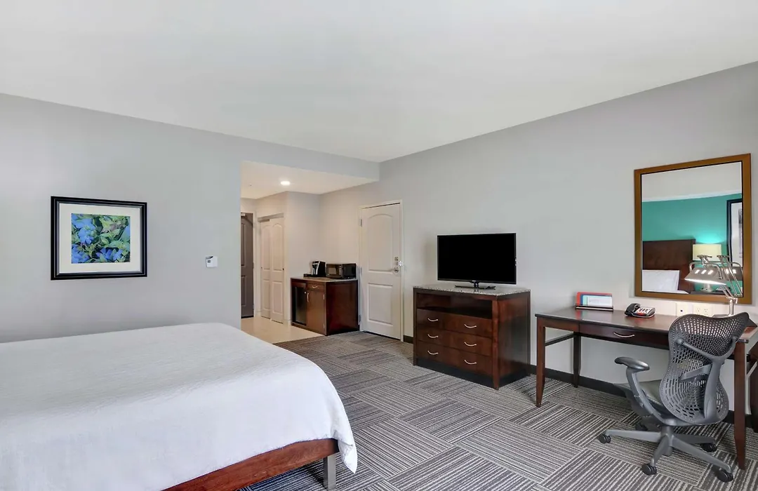 Hilton Garden Inn And Fayetteville Convention Center-1