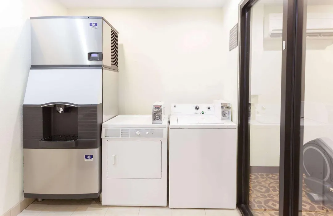 Super 8 By Wyndham Decatur/Dntn/Atlanta Area-1