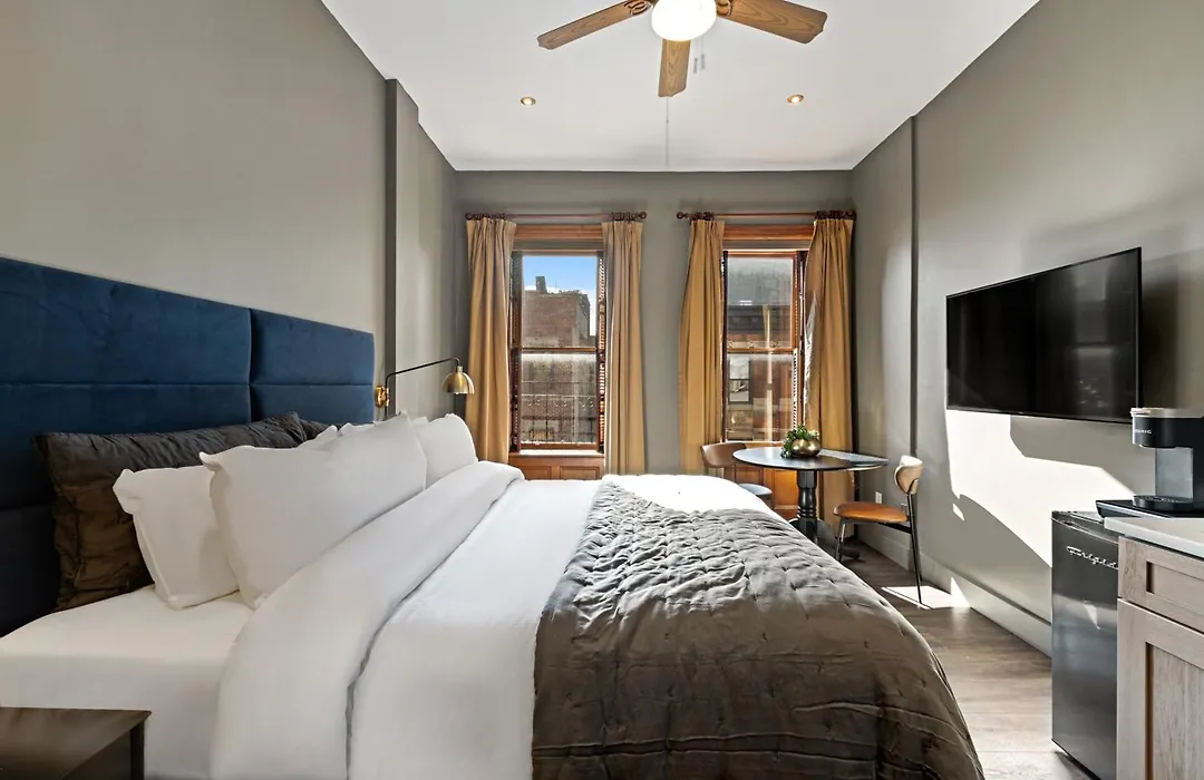 The Historic Blue Moon Hotel - Nyc-1