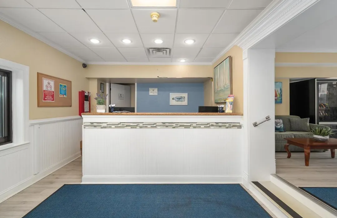 Coastal Palms Inn And Suites-1