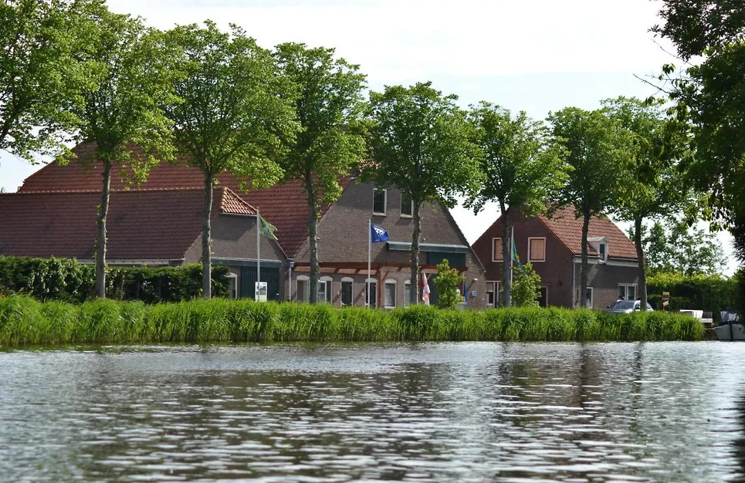 lodge 61 hotel aan het water-1