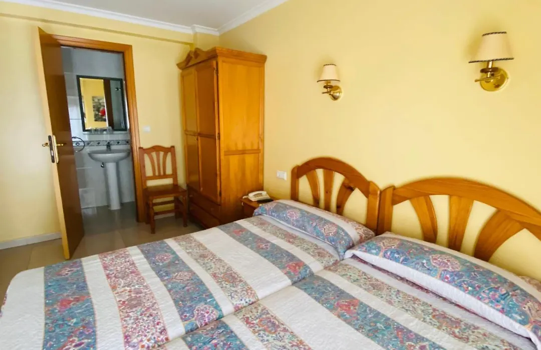 Hostal L'Anfora-1