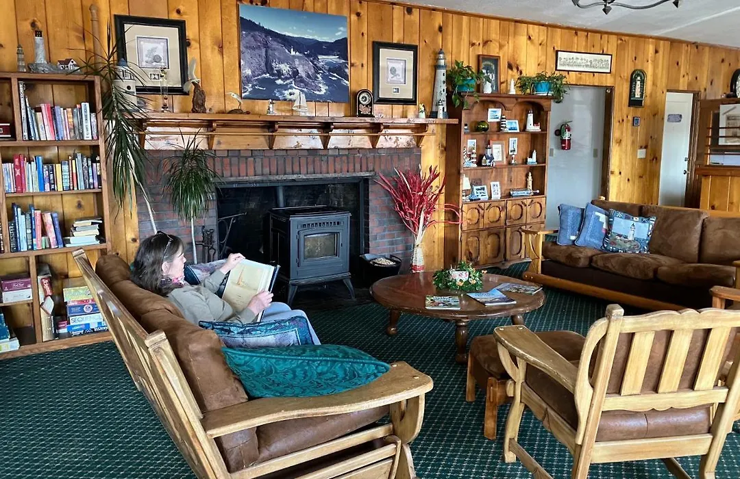 Lighthouse Inn-1
