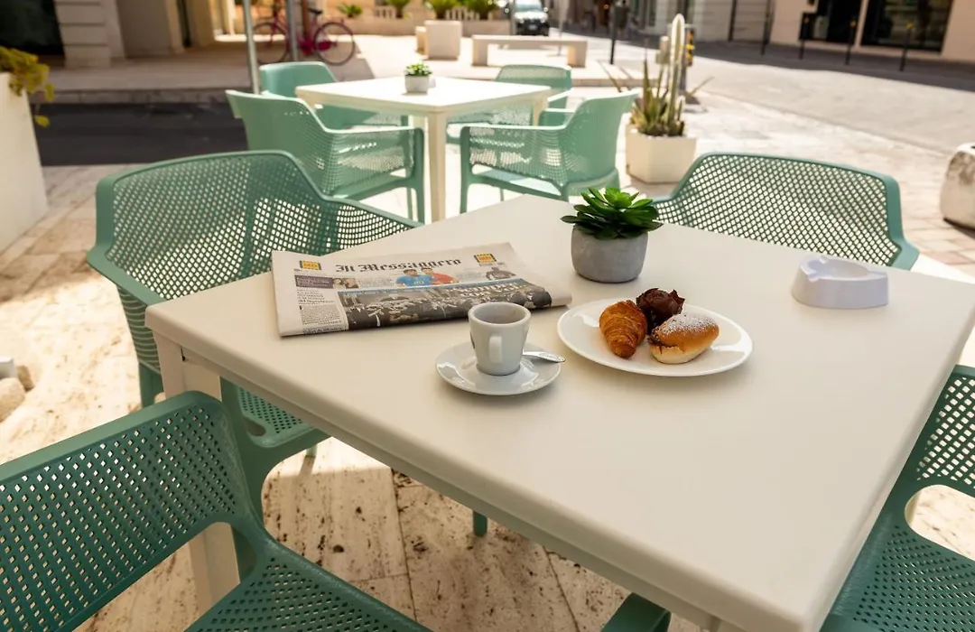 Hotel Carducci-1