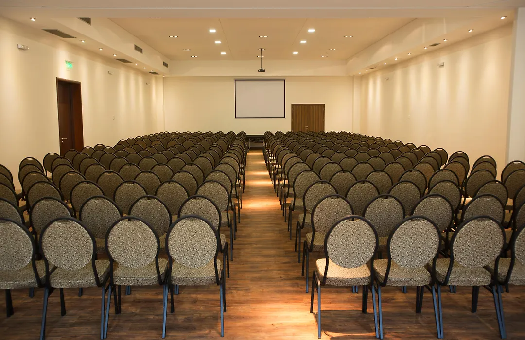 Regency Way Montevideo Hotel-1