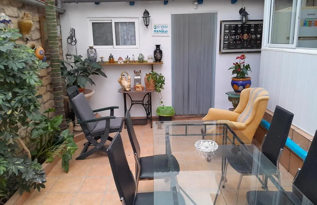 Antonio Guesthouse Alicante-1