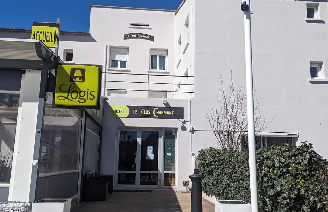 Le Clos Charmant-1