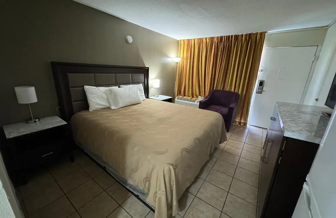 River Palm Hotel-1