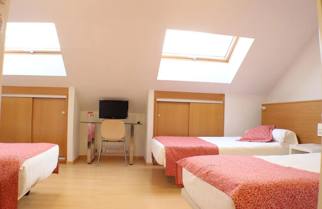Hotel Picos De Europa-1