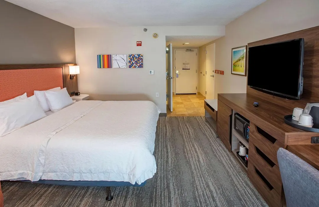 Hampton Inn Pensacola-Airport-1
