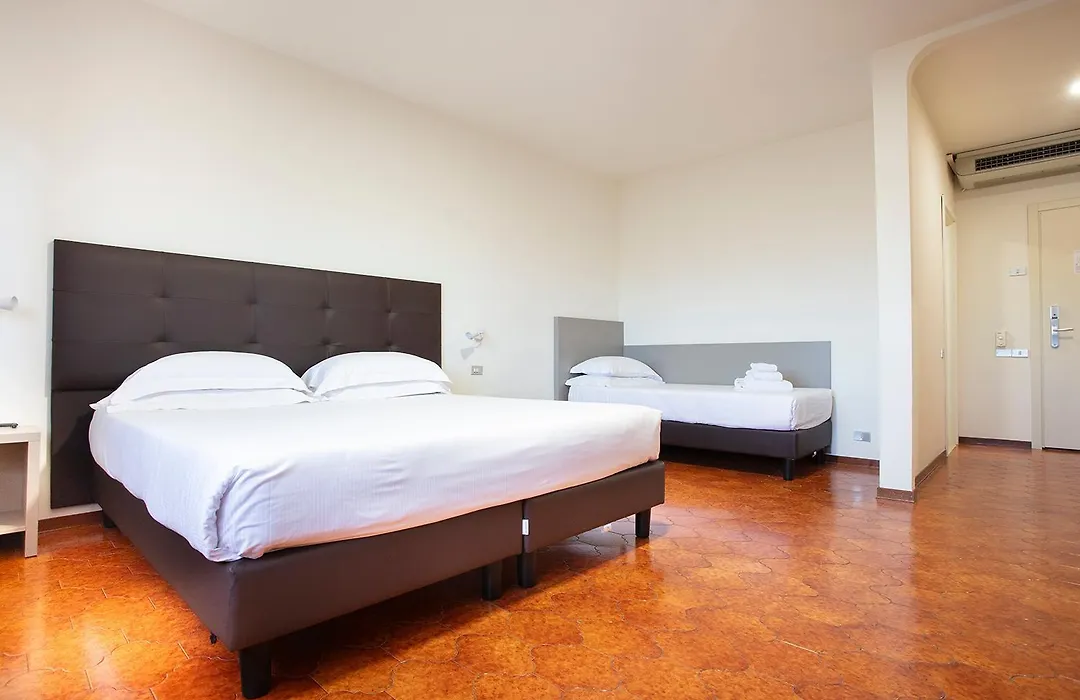 Cdh Hotel Modena-1