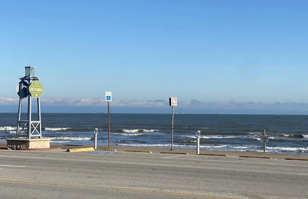 Wingate By Wyndham Galveston Beachfront At The Seawall-1