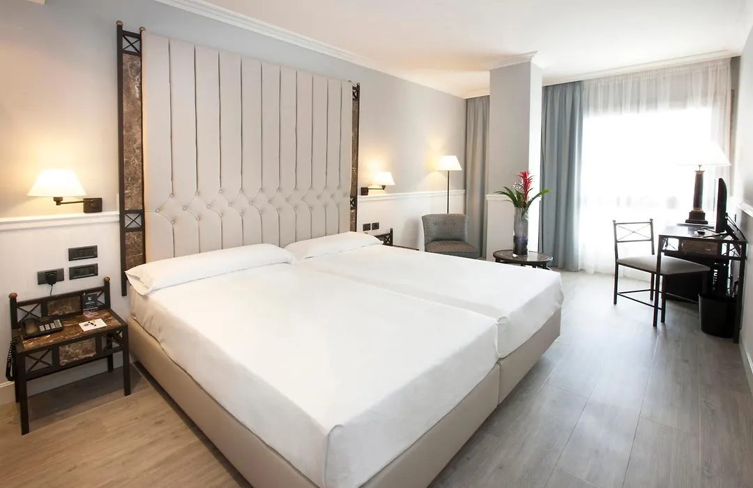 Hotel Gran Via-1