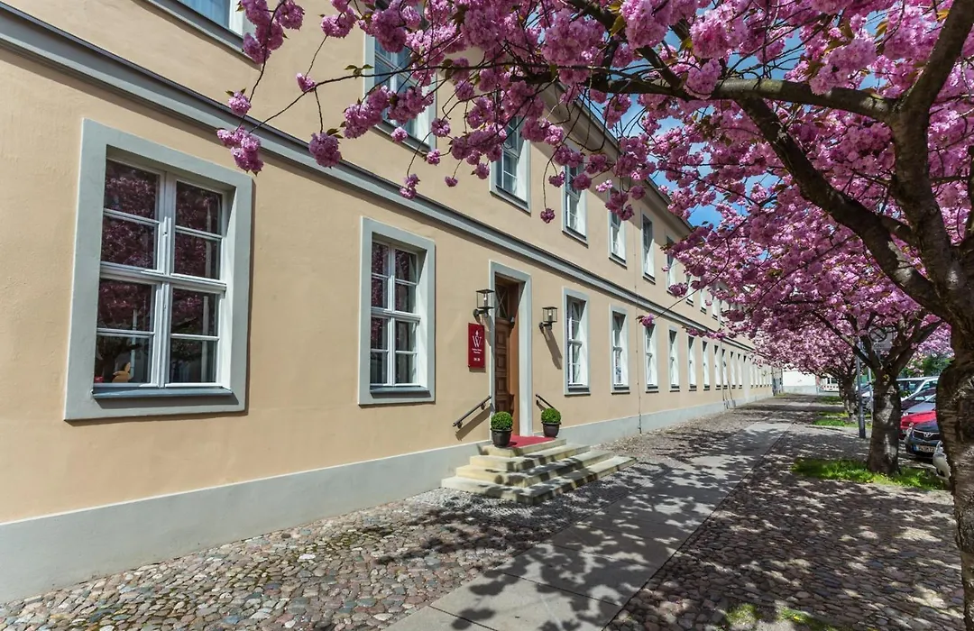 Hotel am Großen Waisenhaus-1