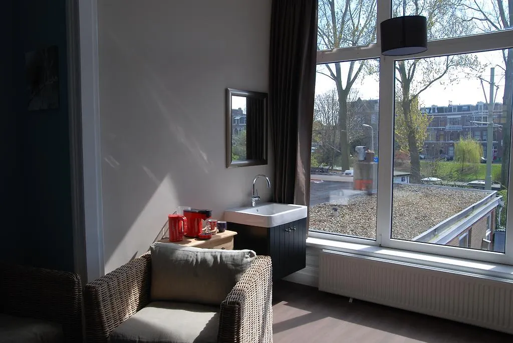 Bed&Breakfast Obrechtstraat-1