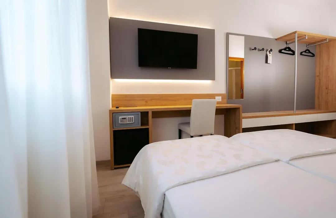 Hotel Everest-1