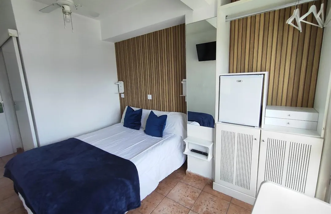 Hostal Lucy-1