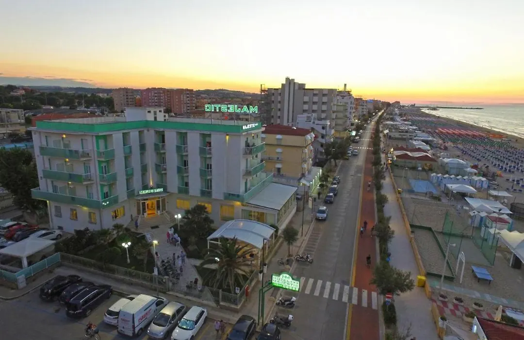 Hotel Majestic-1