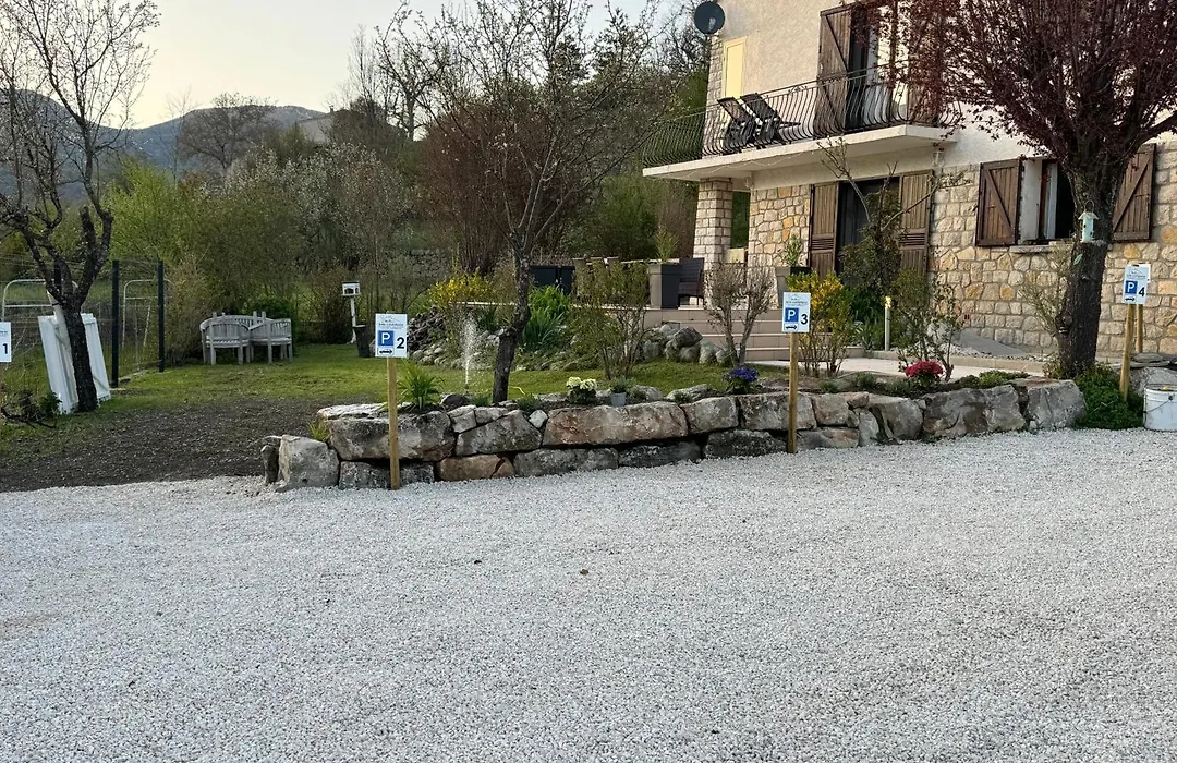 BNB Castellane Chambre d'Hotes B&B-1