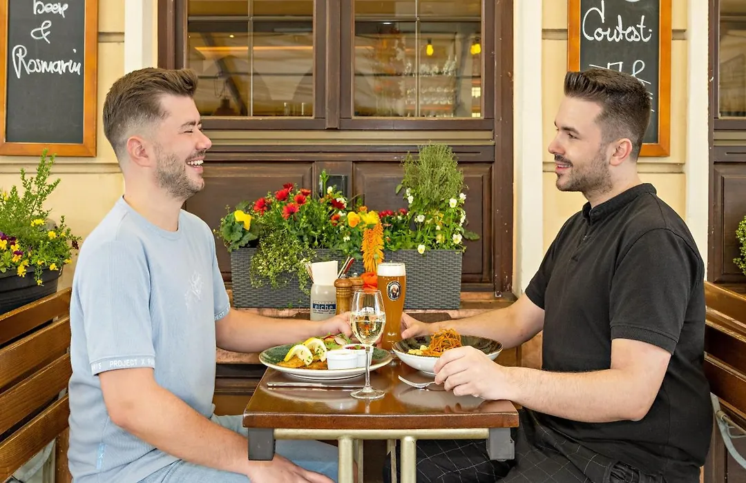 Hotel Deutsche Eiche-1