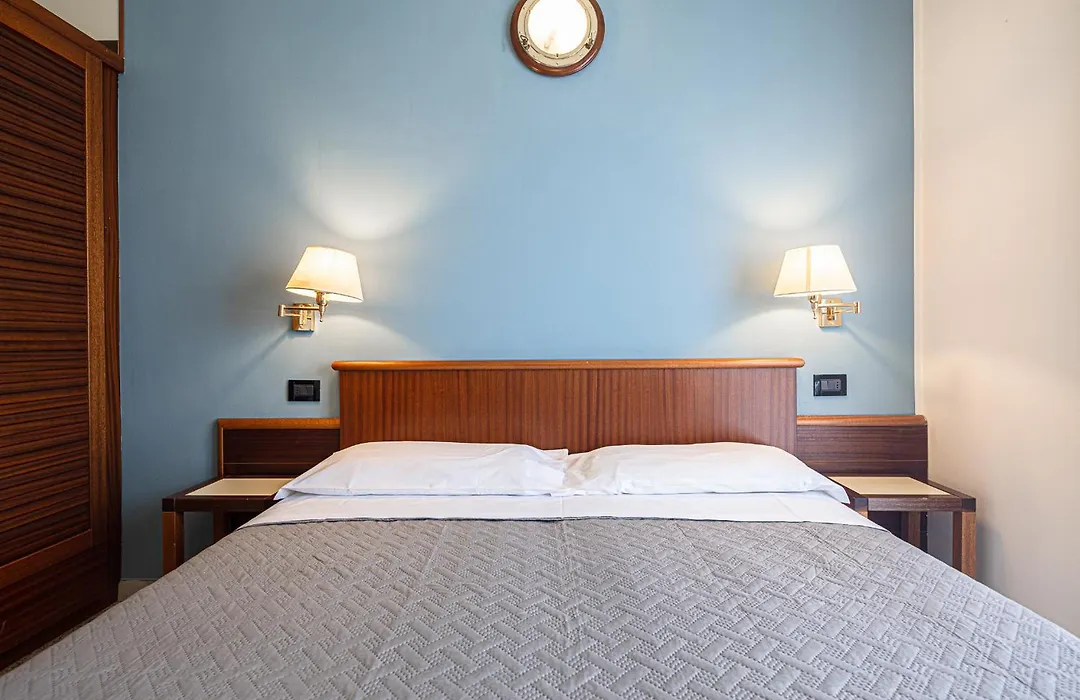 Hotel Avana Fronte Mare-1