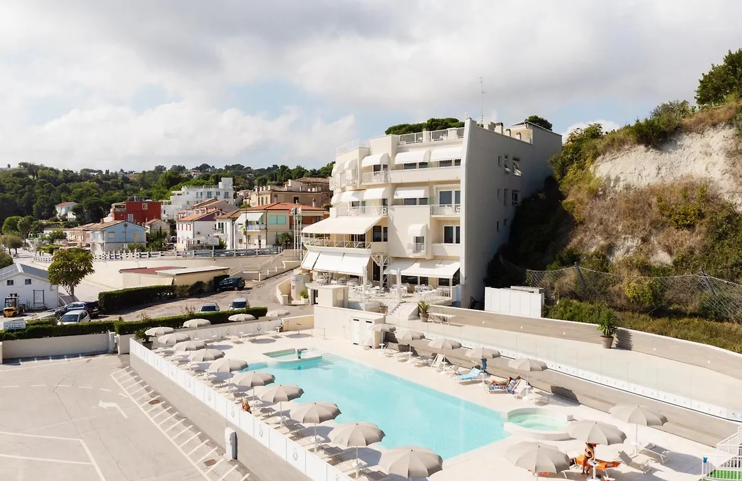 Hotel Scogliera-1
