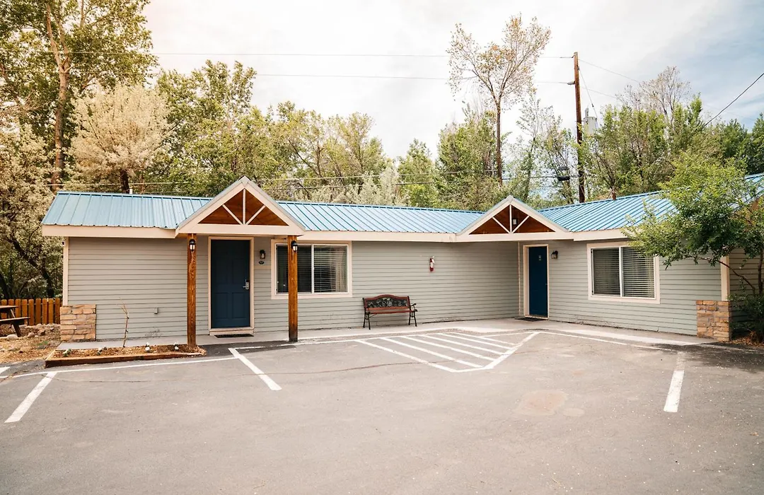 Salida Inn & Monarch Suites-1