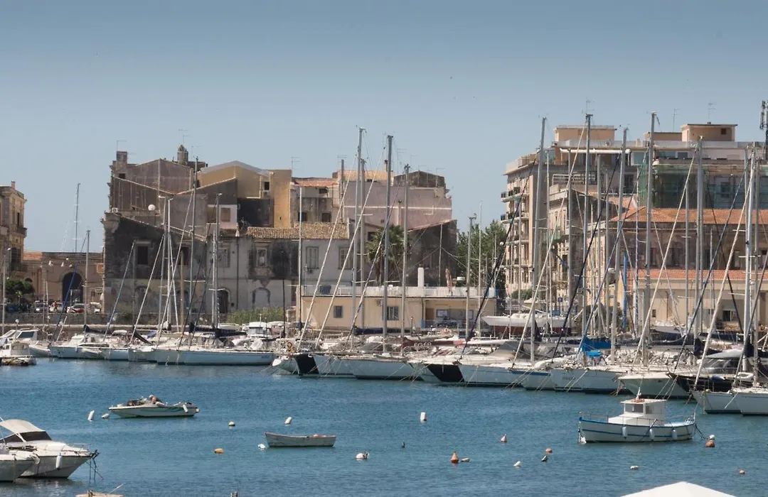 Boutique Hotel Molo Santa Lucia-1