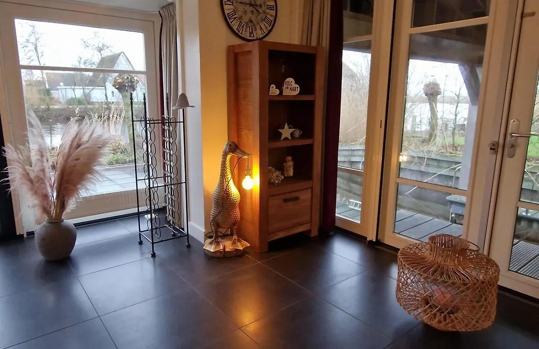 Waterresort Bodelaeke Giethoorn-1