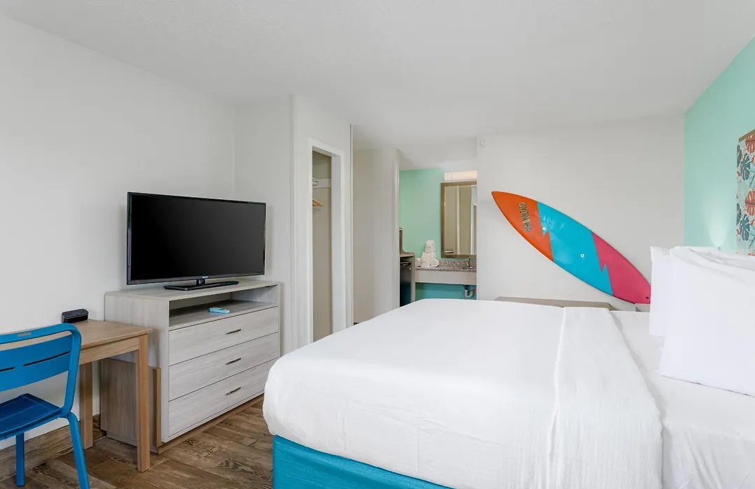 Surf & Sand Hotel - Free Hot Breakfast & Rentals-1