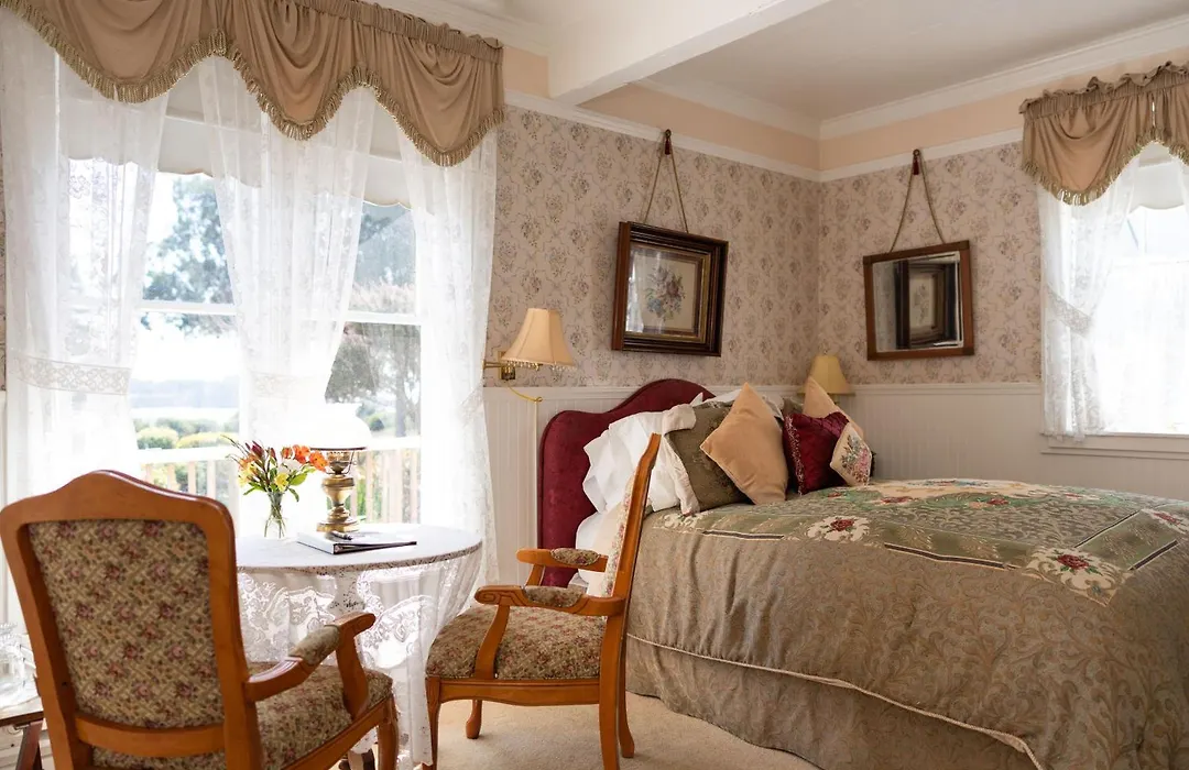 Headlands Inn Bed And Breakfast-1