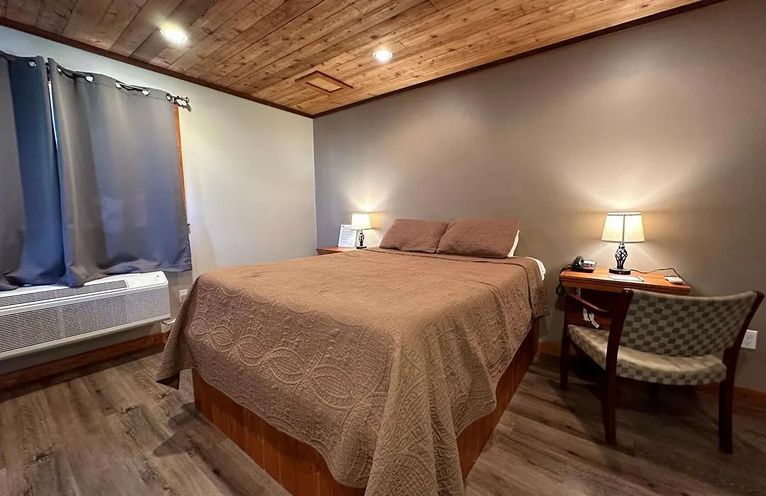 Timber Lodge Inn-1