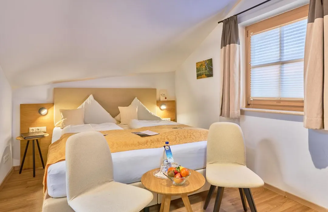 Wander und Aktiv Hotel Rösslwirt-1