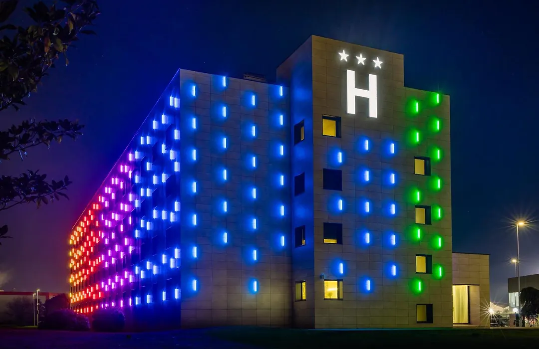 Hotel Puerta Santander-1