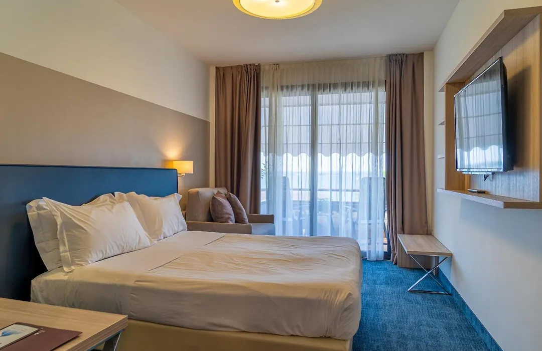 Hotel Desiree By Double Hospitality-1