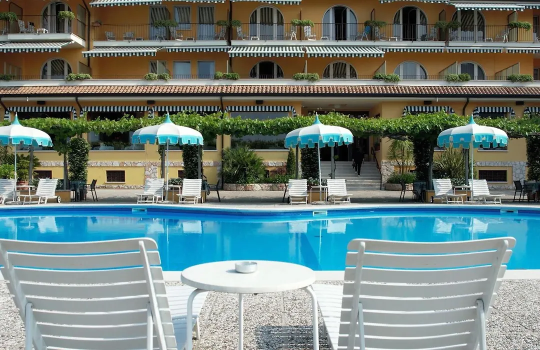 Hotel Garden-1